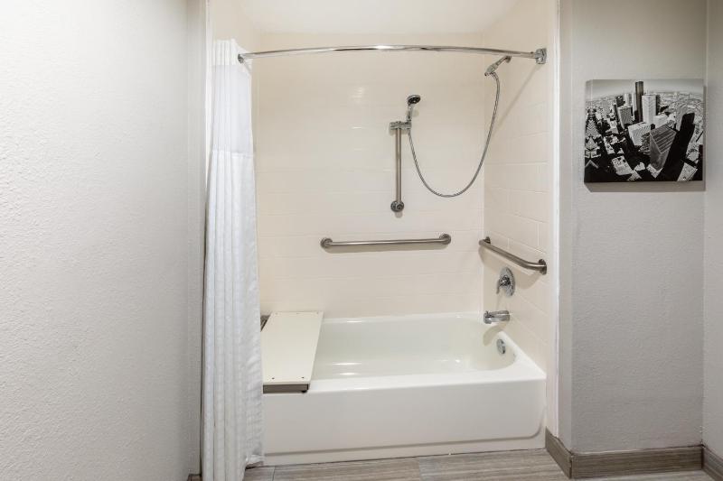 Double Room - Disability Access image 2