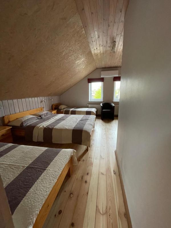 Double or Twin Room with Private Bathroom image 1