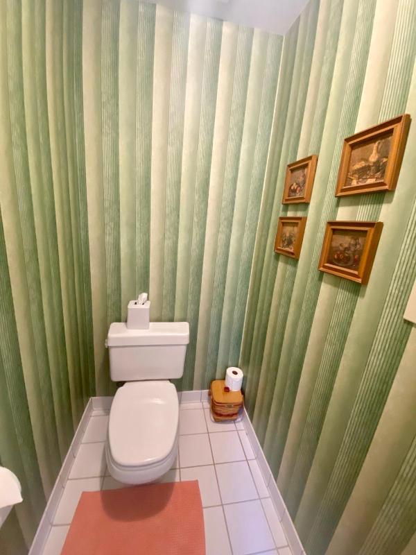 Deluxe King Room image 2