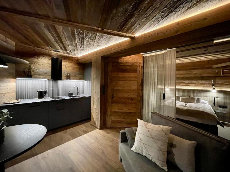 One-Bedroom Suite with Sofa Bed image 4