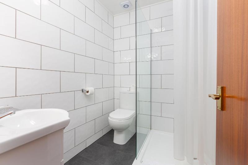 Deluxe Triple Room image 4