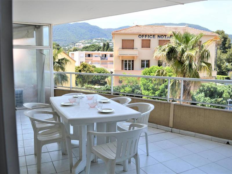 Appartement T2 avec Terrasse et Garage en Plein Centre 4 Couchages - Cavalaire-sur-Mer - FR-1-226B-105 - image 2