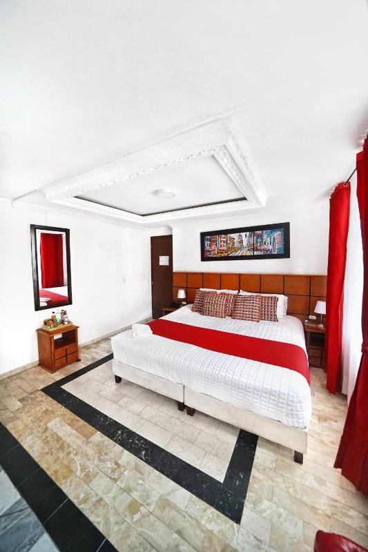 Hotel Embajada Real - image 12