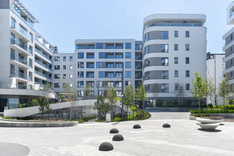 Plac Unii Gdynia Central by Lion Apartments - image 4