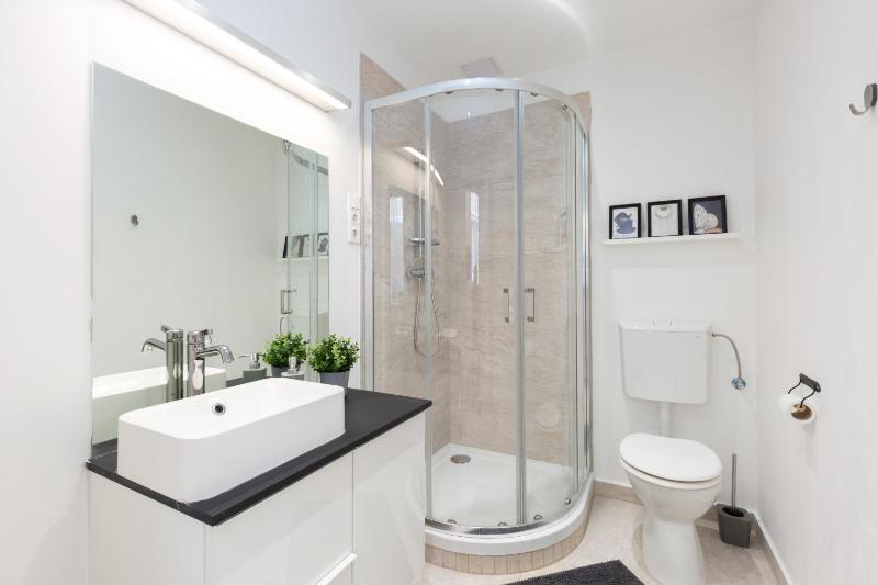 Standard Apartment image 3