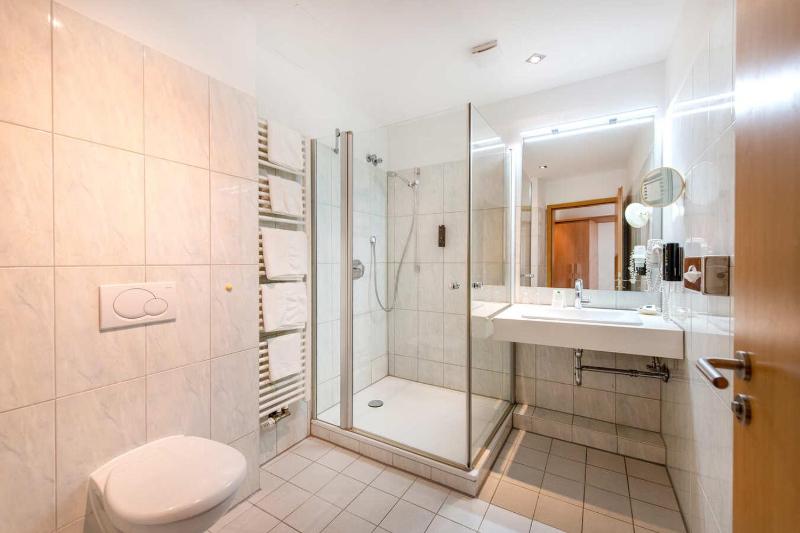 Double Room with River View image 2