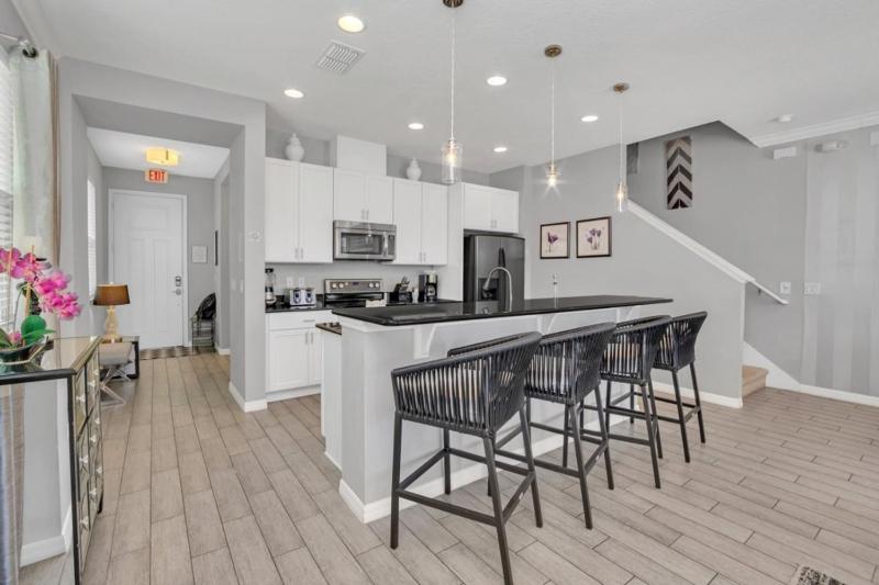 4 Bed townhome with Private Pool Near Disney! townhouse - image 23