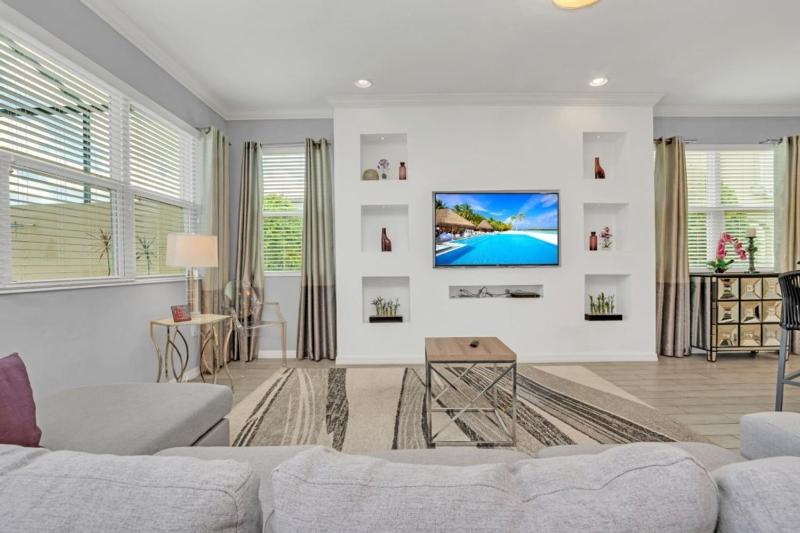 4 Bed townhome with Private Pool Near Disney! townhouse - image 34