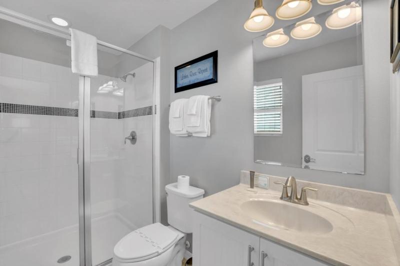 4 Bed townhome with Private Pool Near Disney! townhouse - image 31