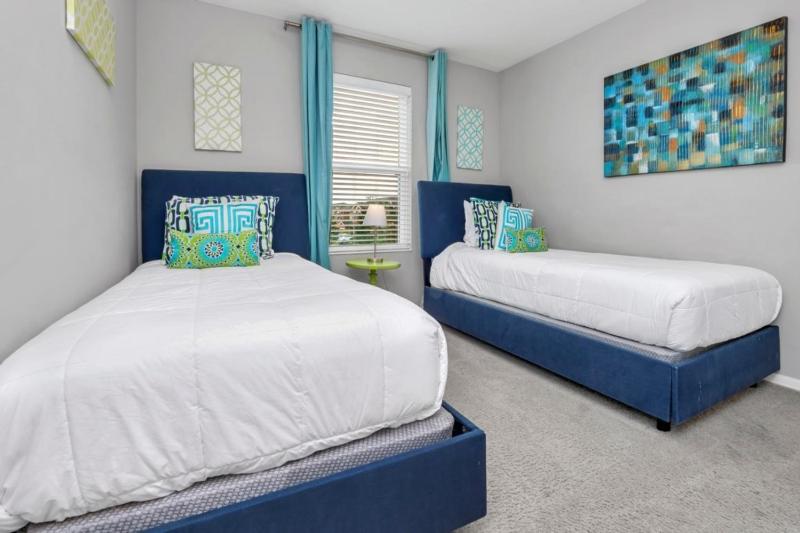 4 Bed townhome with Private Pool Near Disney! townhouse - image 37