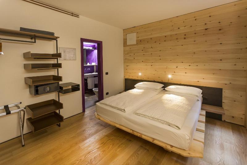 Economy Double Room image 1