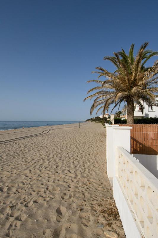 Casas Blancas Parque Montroig - image 3