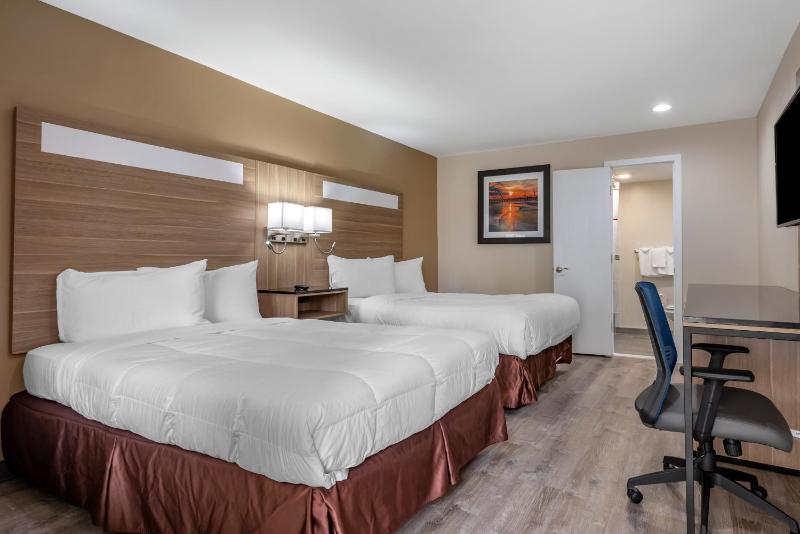 Double Room with Two Double Beds- Non-Smoking image 2
