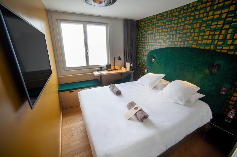 Superior Double Room image 3