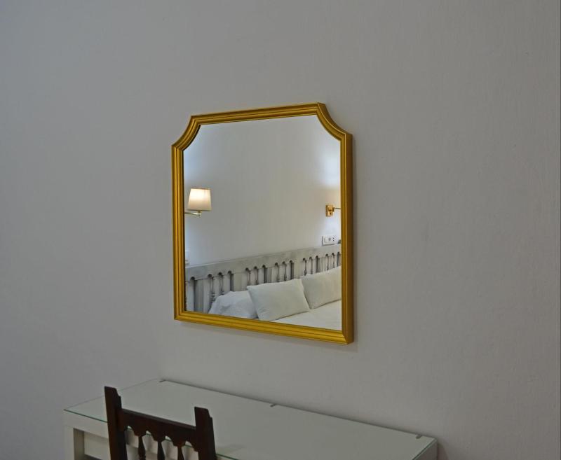 Single Room image 1