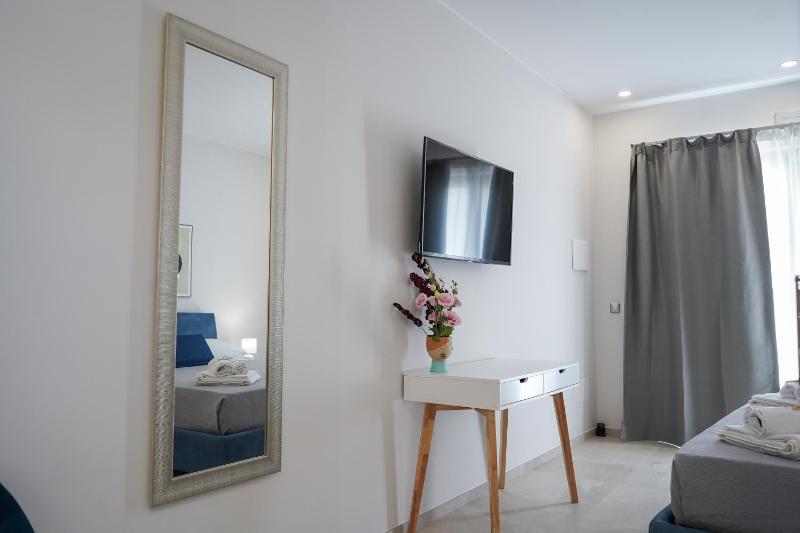 Thalassa Rooms - image 10