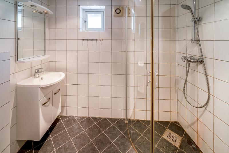 Two-Bedroom House image 4