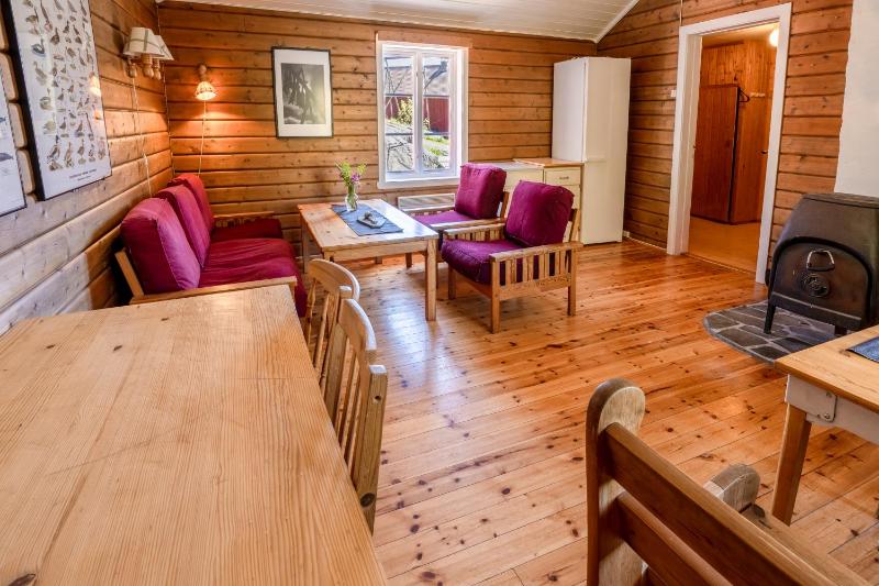 Two-Bedroom House image 3