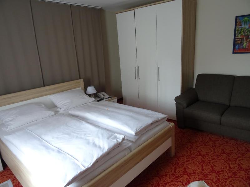 Budget Double Room image 1