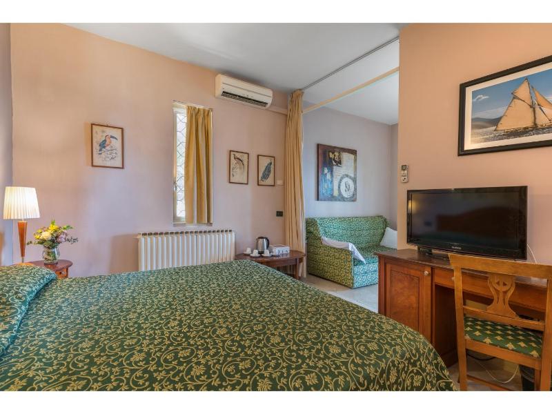 Junior Suite image 3