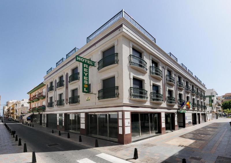 Hotel Reyesol - image 6
