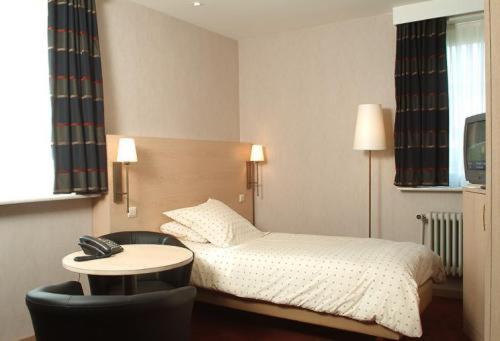 Hotel Escapade - image 10