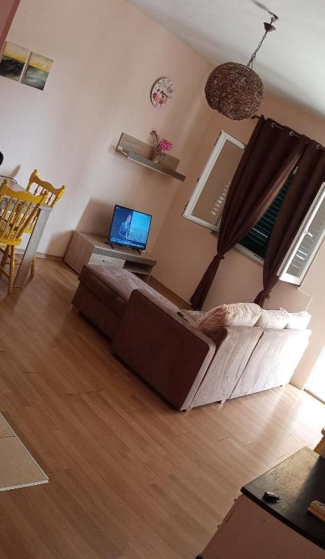 Apartment with Garden View image 2