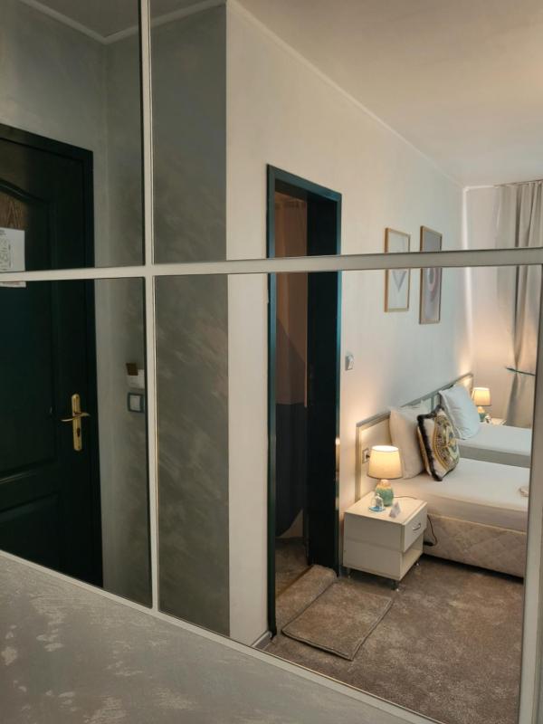 Deluxe Twin Room image 4