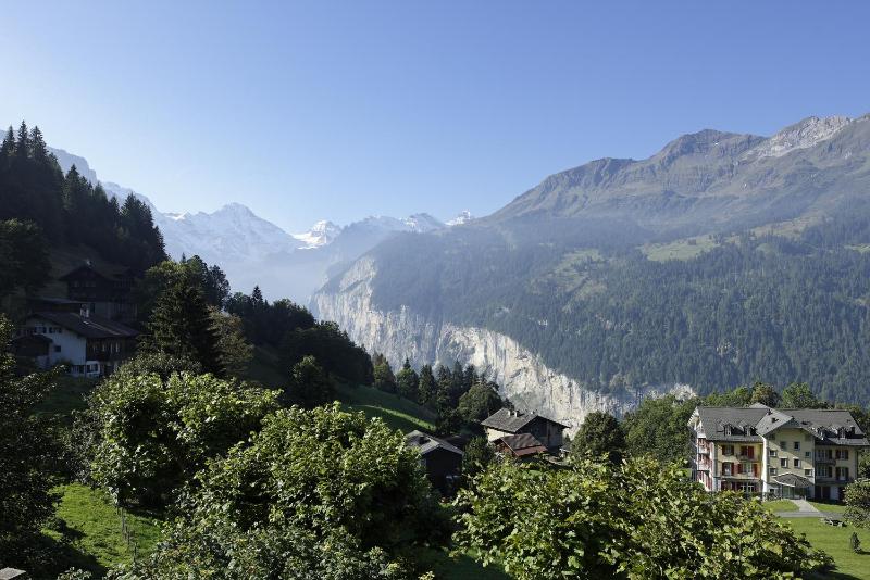 Single Room with Balcony and Mountain View image 2