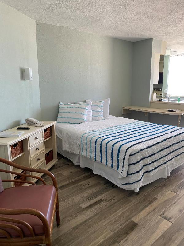 Howard Johnson by Wyndham Oceanfront Daytona Beach - image 20
