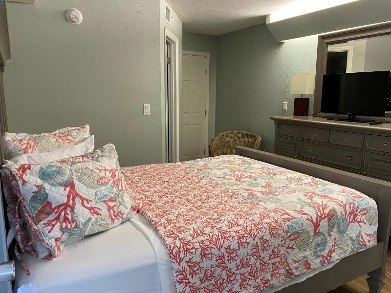 Howard Johnson by Wyndham Oceanfront Daytona Beach - image 14