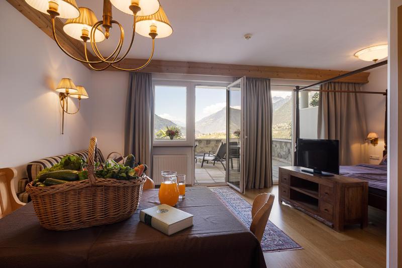 Two-Bedroom Suite image 2