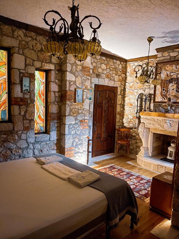Deluxe Double Room with Sea View image 4