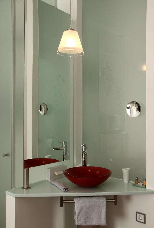 Budget Double Room image 2