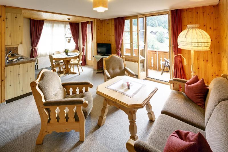 Triple Apartment with Mountain View image 1