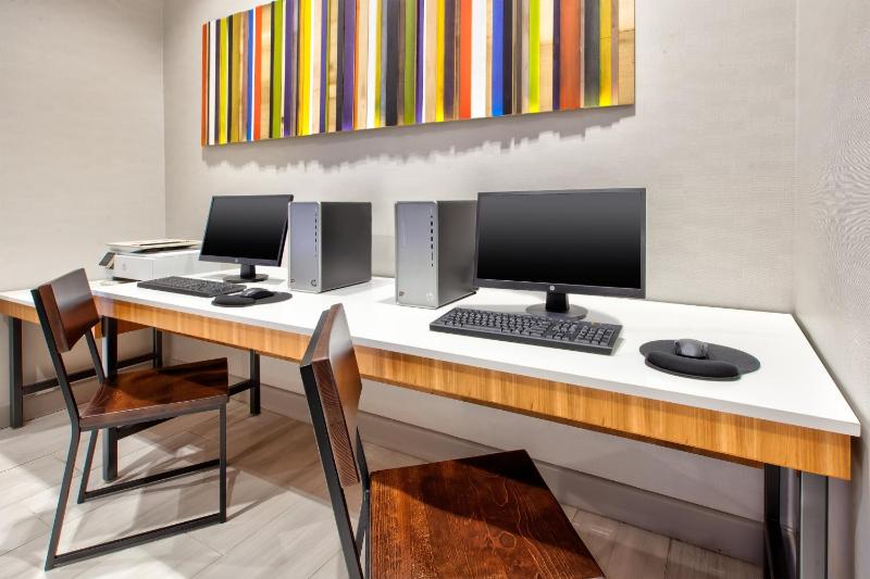 Holiday Inn Express & Suites VA Beach Oceanfront by IHG - image 40