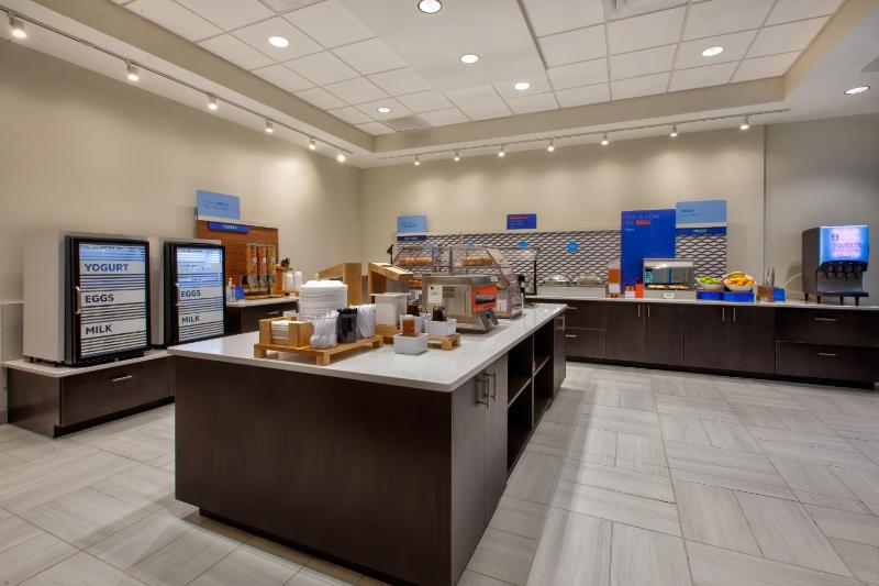 Holiday Inn Express & Suites VA Beach Oceanfront by IHG - image 26