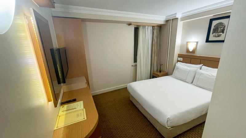 Economy Single Room image 2