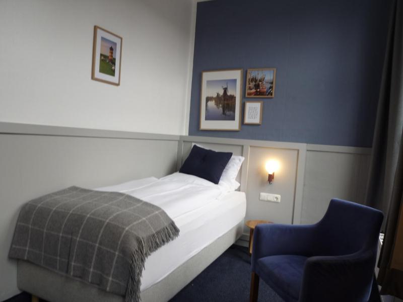 Standard Single Room image 4