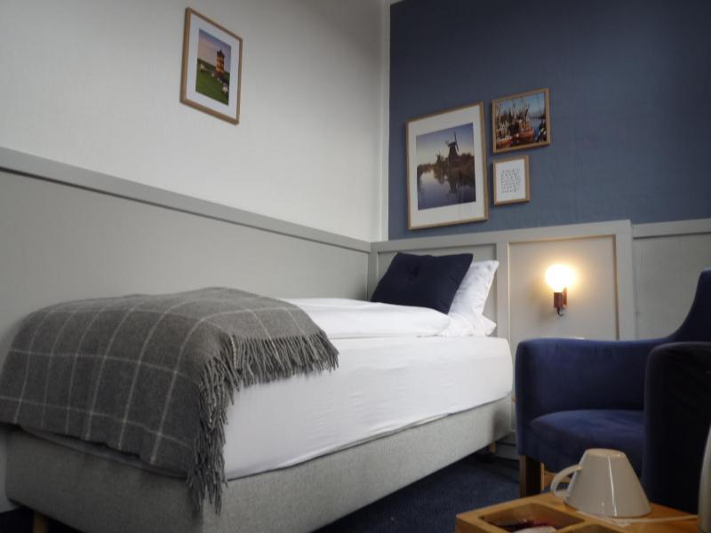Standard Single Room image 3