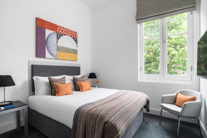 Premier One Bedroom Suite with Terrace Access image 3