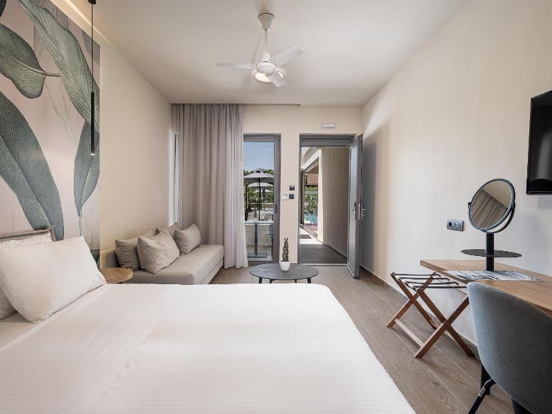 Economy Double Room image 2