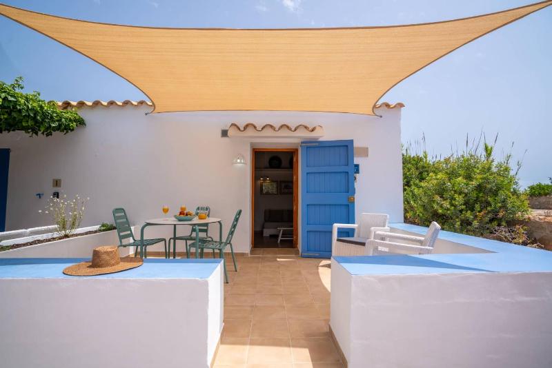 One-Bedroom House image 1