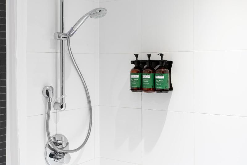 Standard Room image 4