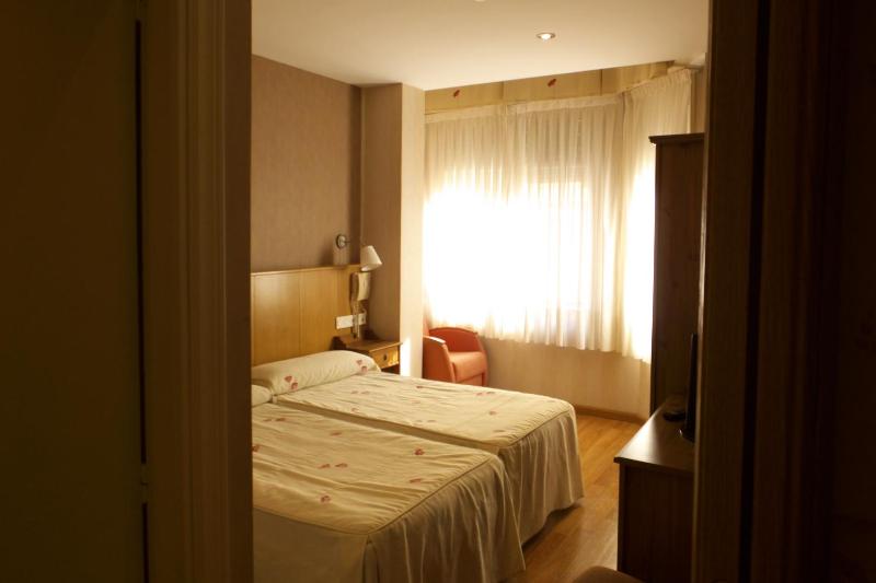 Triple Room image 2