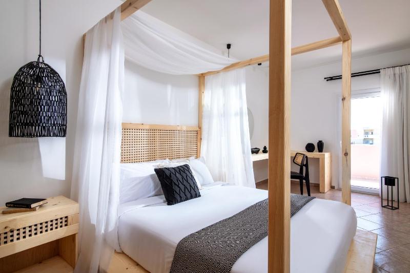 Two-Bedroom Suite image 2