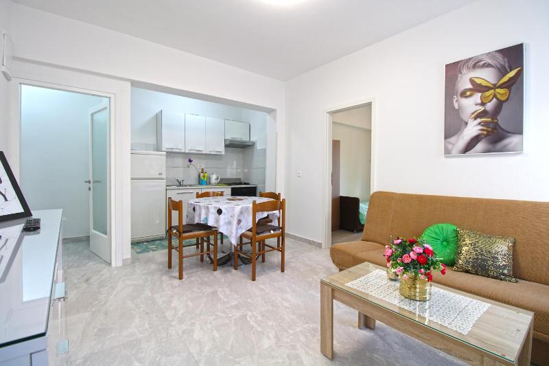 Apartment image 2