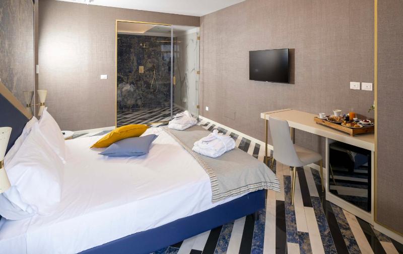 Junior Suite image 1