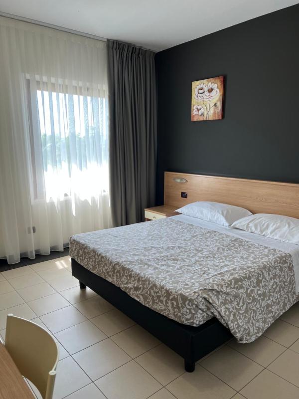 Double Room image 4