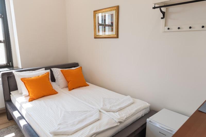 Superior Queen Room image 1